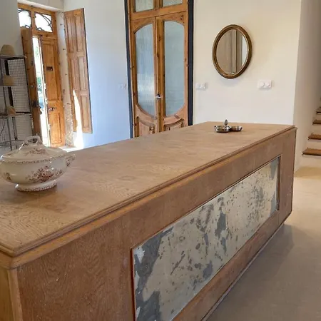 Maison De Maitre Proche A Holiday home Aigues-Mortes
