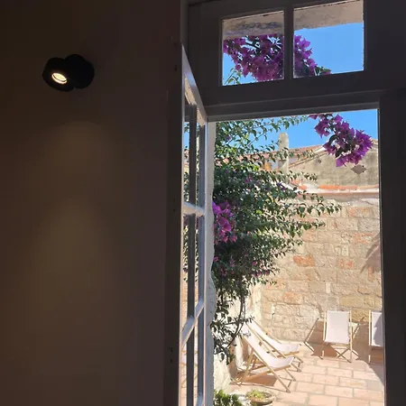 Holiday home Maison De Maitre Proche A Aigues-Mortes