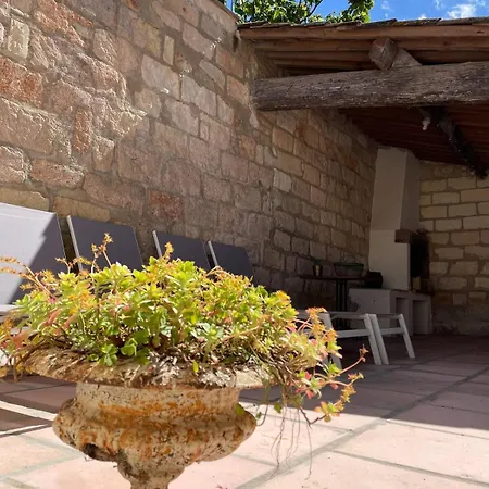 Holiday home Maison De Maitre Proche A *